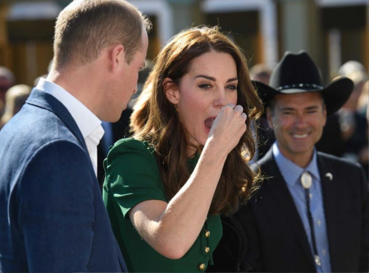 17 bức ảnh cho thấy Hoàng tử William và Kate cũng như bao cặp đôi bình thường Ảnh 2