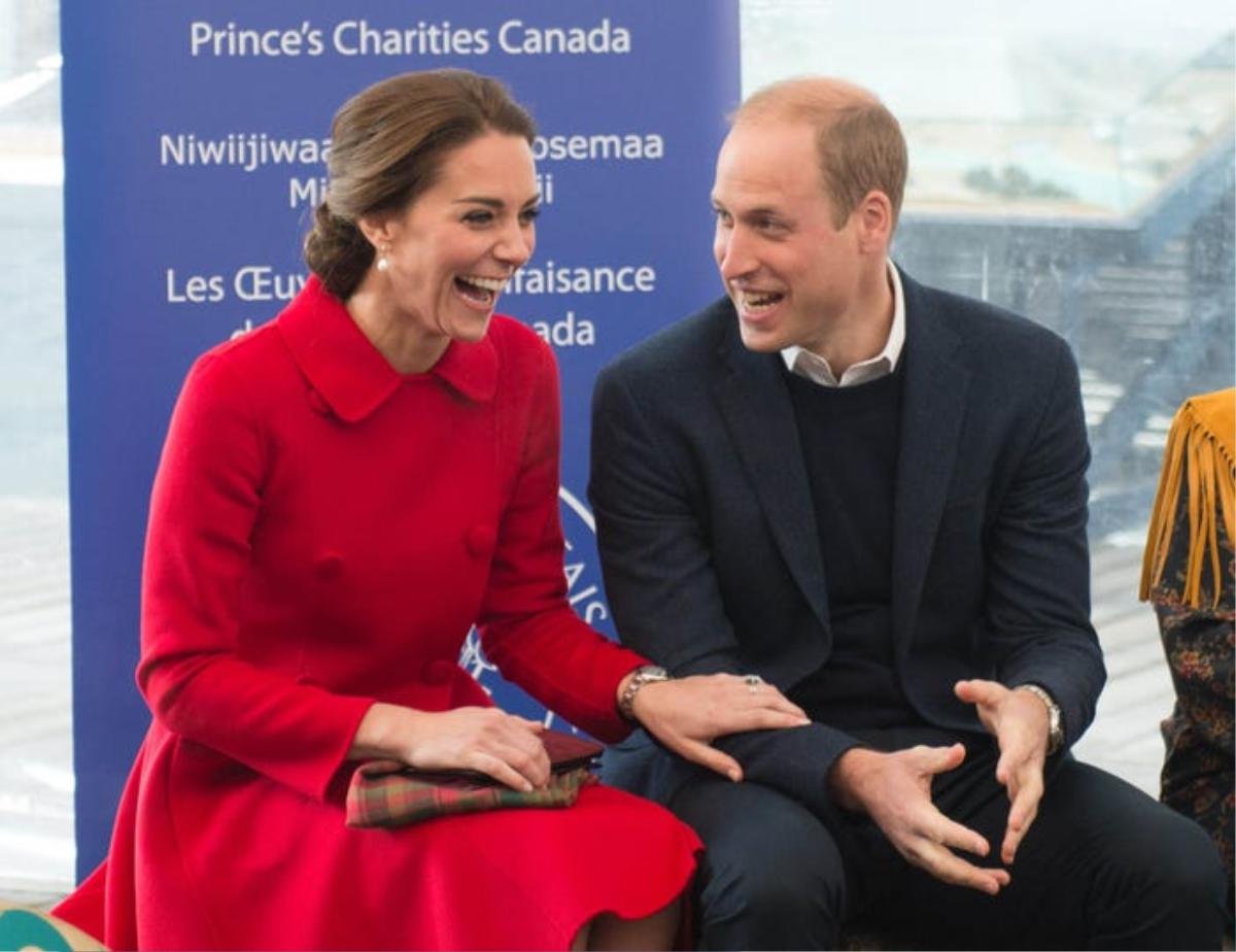 17 bức ảnh cho thấy Hoàng tử William và Kate cũng như bao cặp đôi bình thường Ảnh 12