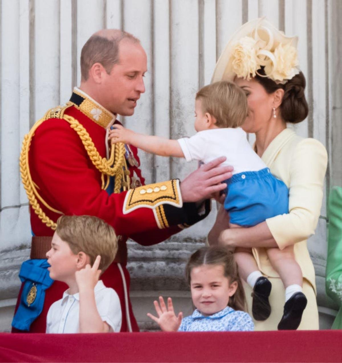 17 bức ảnh cho thấy Hoàng tử William và Kate cũng như bao cặp đôi bình thường Ảnh 14