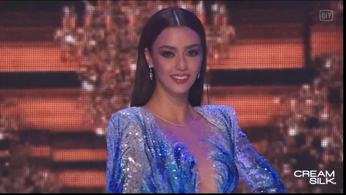 Trực tiếp chung kết Miss Universe 2020: Top 10 trở lại rực rỡ trong phần thi trang phục dạ hội Ảnh 56