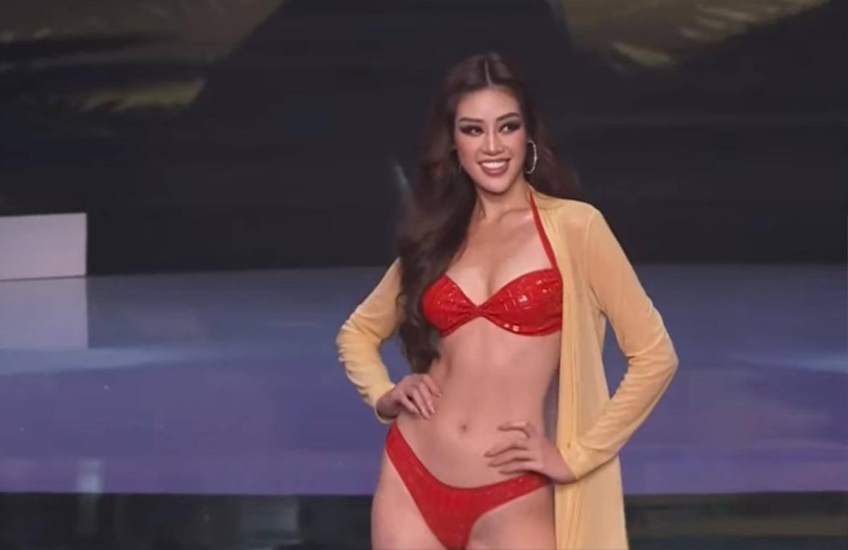 Chung kết Miss Universe: Khánh Vân diện bikini đỏ 'bung xõa', tự tin chặt chém dàn người đẹp Ảnh 6