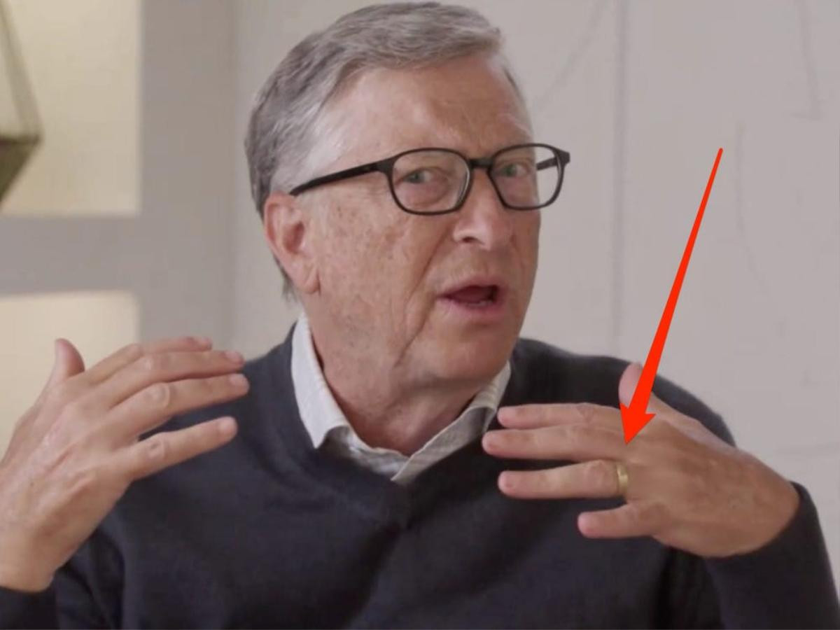 Bill Gates vẫn đeo nhẫn cưới trong video lần đầu xuất hiện sau tuyên bố ly hôn Ảnh 1