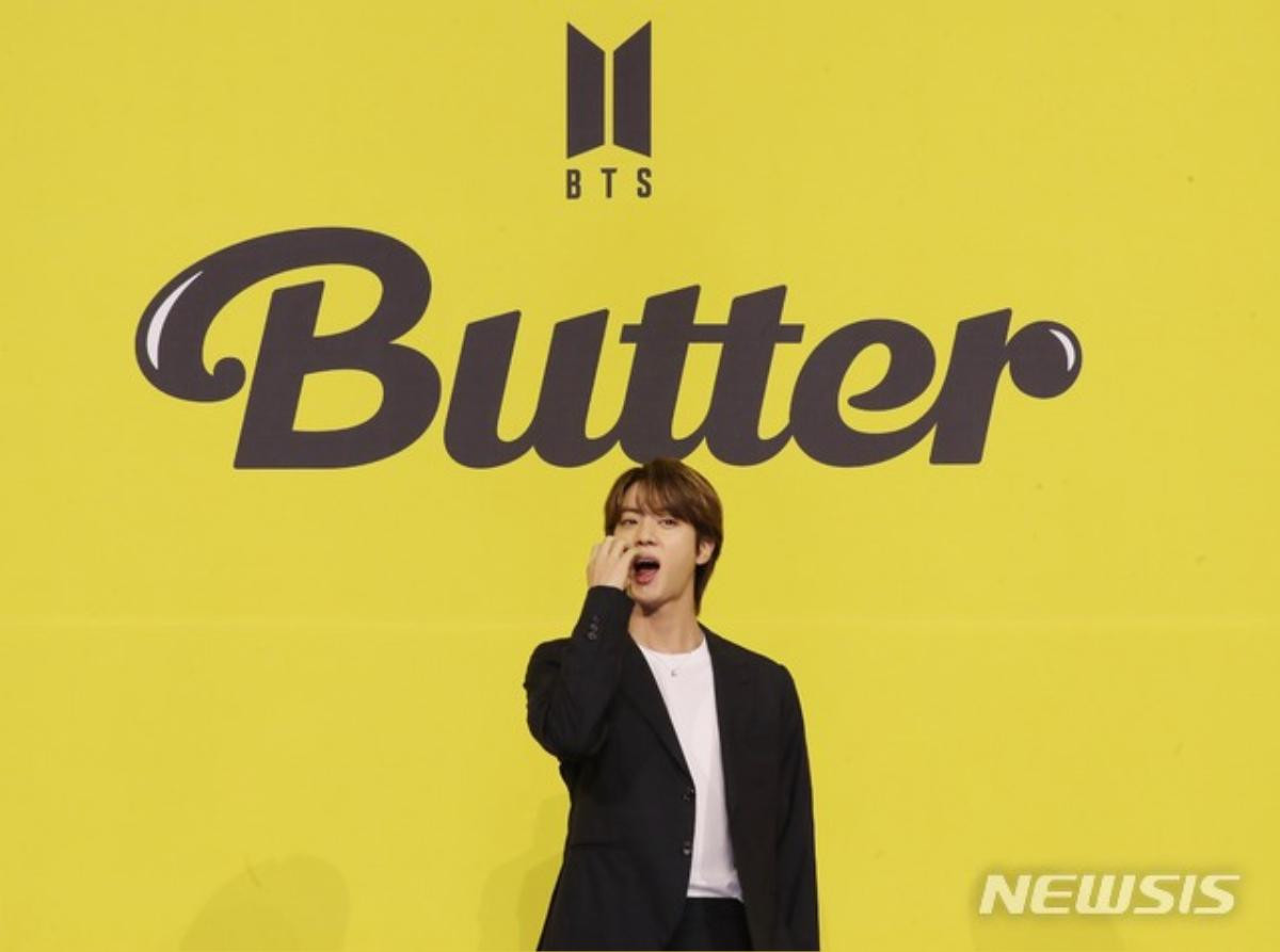 Ngắm nhìn loạt khoảnh khắc BTS 'thật là vàng tươi' trong họp báo comeback Butter Ảnh 24