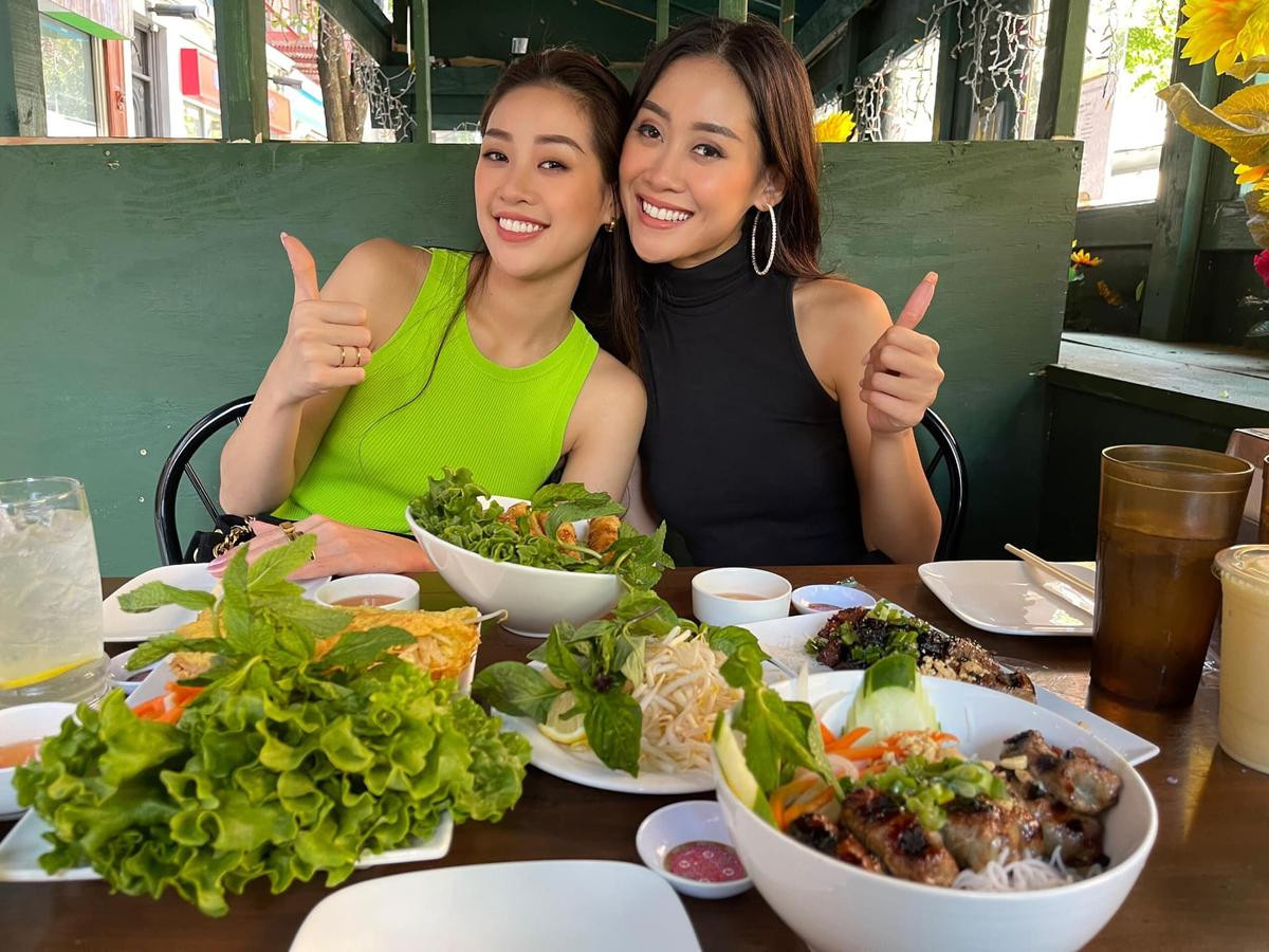 Khánh Vân tụ họp bạn cùng phòng ở Miss Universe 2020, ăn toàn món Việt trên đất Mỹ Ảnh 4