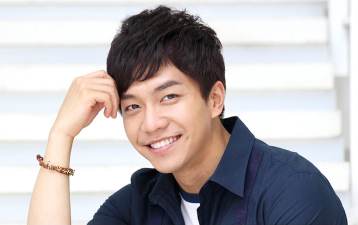 Dân mạng nháo nhào trước tin Lee Seung Gi đã hẹn hò 1 năm: Bạn gái từng là nữ phụ trong 'Hwarang' Ảnh 1