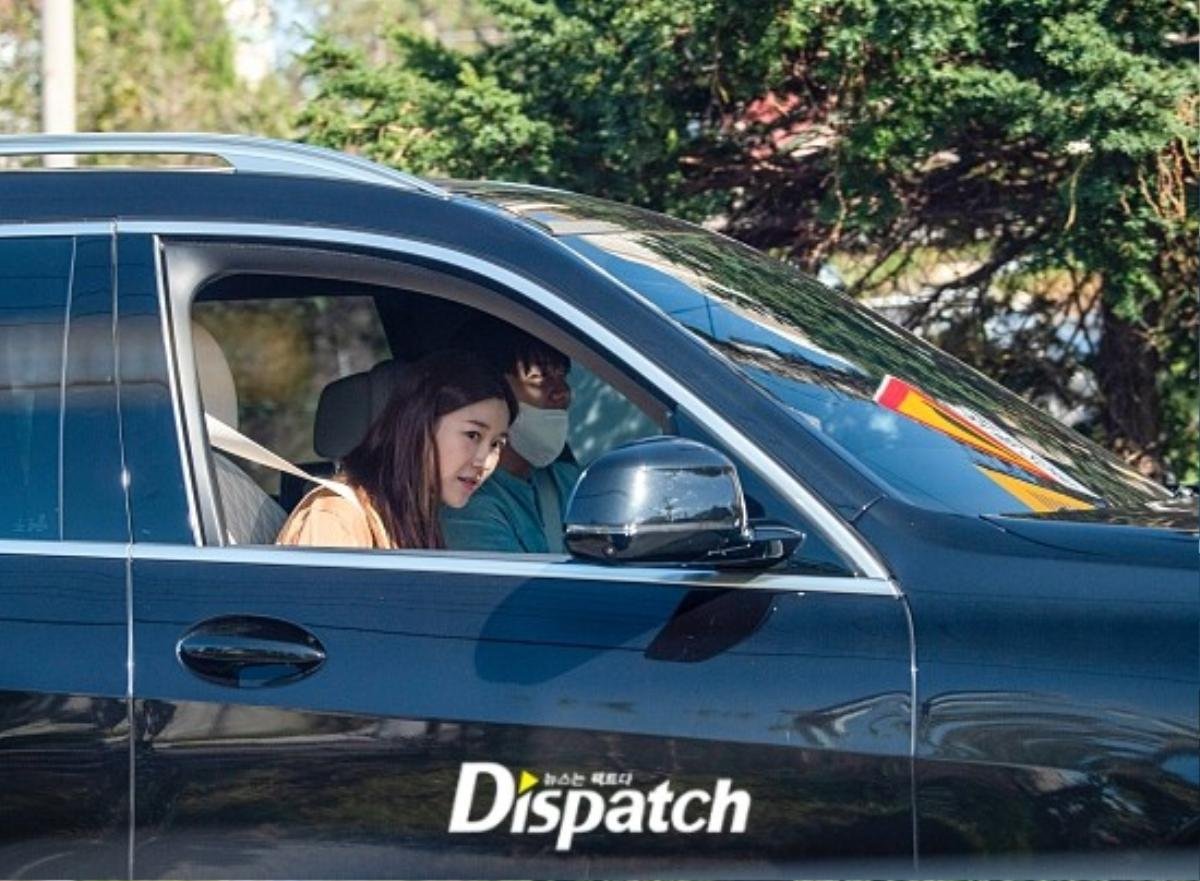 Dispatch khui ảnh hẹn hò của Lee Seung Gi và nữ phụ 'Hwarang' Ảnh 8