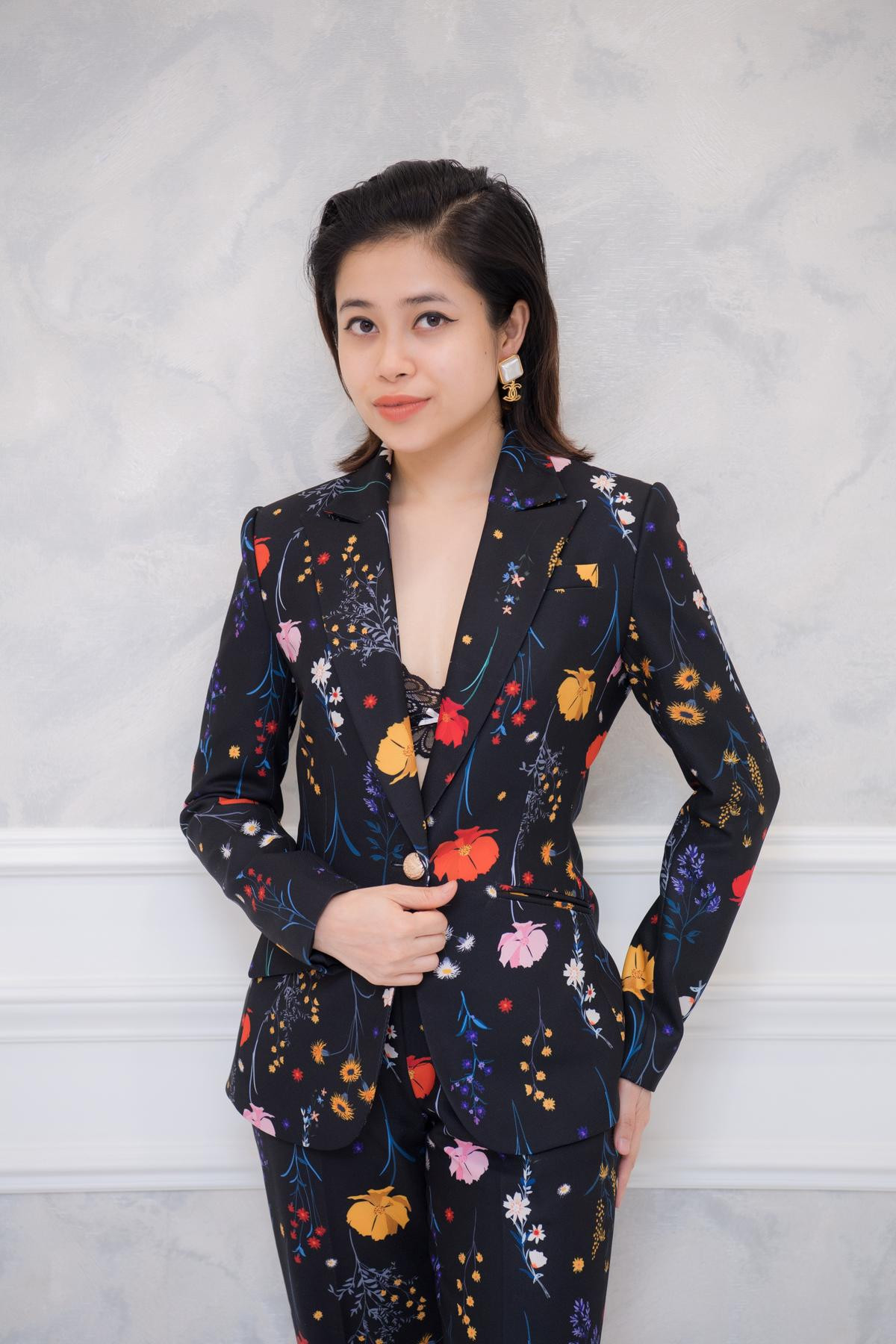 Mặc suit thanh lịch mà vẫn quyến rũ như Bảo Trâm Idol Ảnh 21