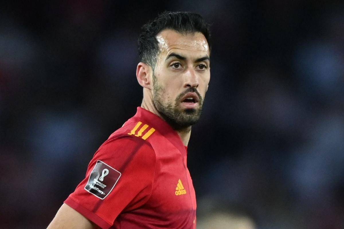 Busquets nhiễm Covid-19, tuyển Tây Ban Nha náo loạn Ảnh 1