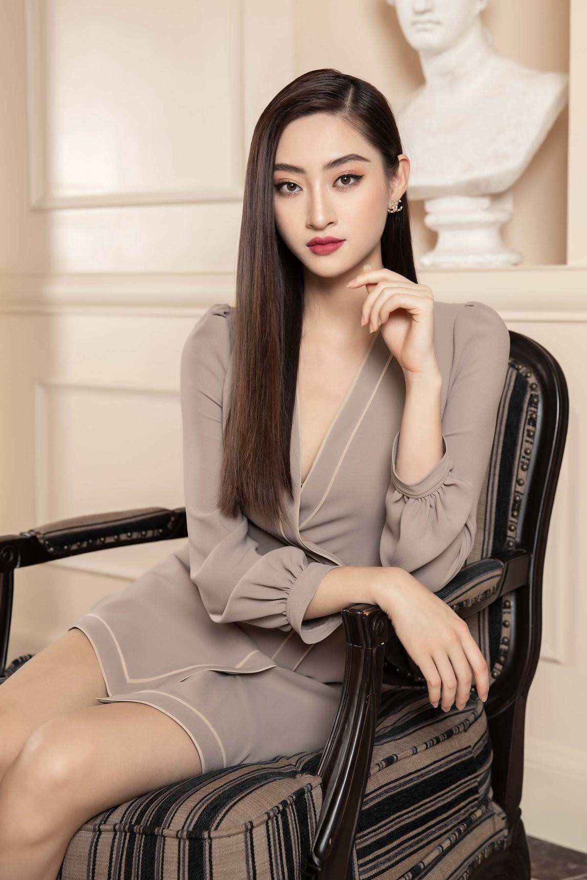 Lương Thuỳ Linh lột xác với hình tượng girl boss, 'soái tỷ' làng giải trí là đây! Ảnh 3