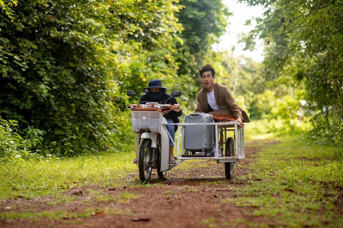 Nadech Kugimiya 'Bùa yêu trong vũng ngò ôm': Một màu sắc mới chưa từng thấy trong những vai diễn trước Ảnh 10