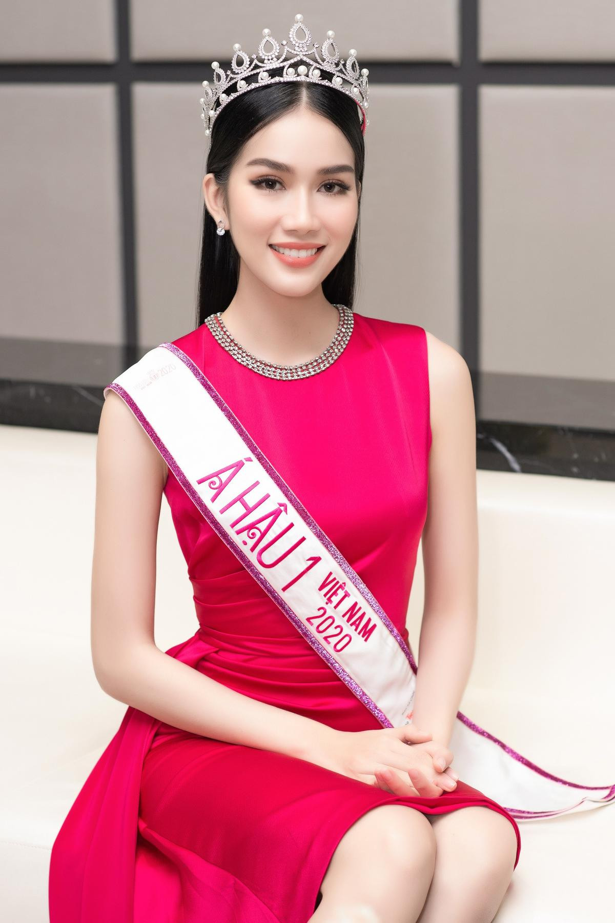 Ê-kíp Miss International mê đắm á hậu Phương Anh: Bấm like 'lia lịa' layout mới của đại diện Việt Nam Ảnh 4