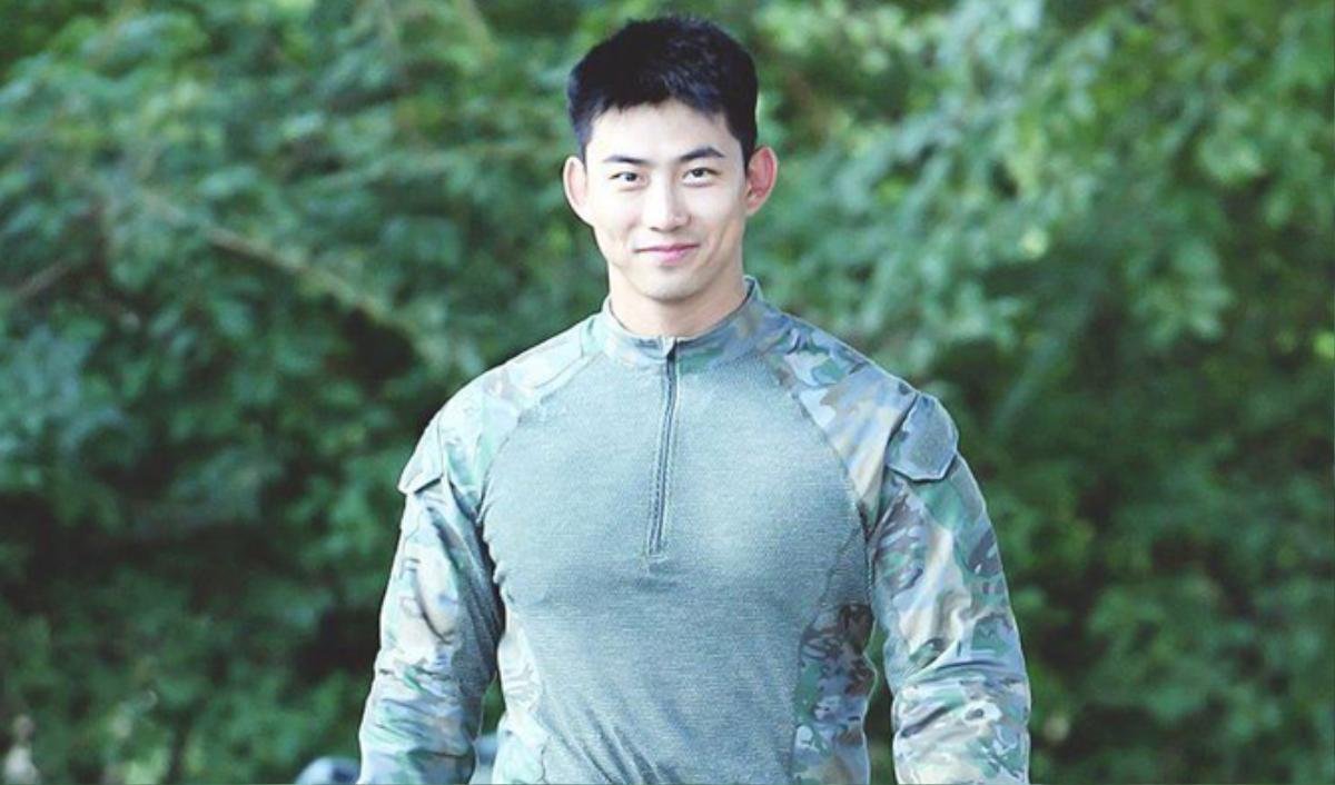 Taecyeon 2PM từng có trải nghiệm kinh hoàng với fan cuồng, bị nhìn lén khi đang 'trần như nhộng' Ảnh 5