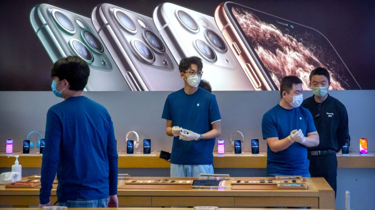 Apple bất ngờ nới lỏng yêu cầu đeo khẩu trang bên trong Apple Store Ảnh 1