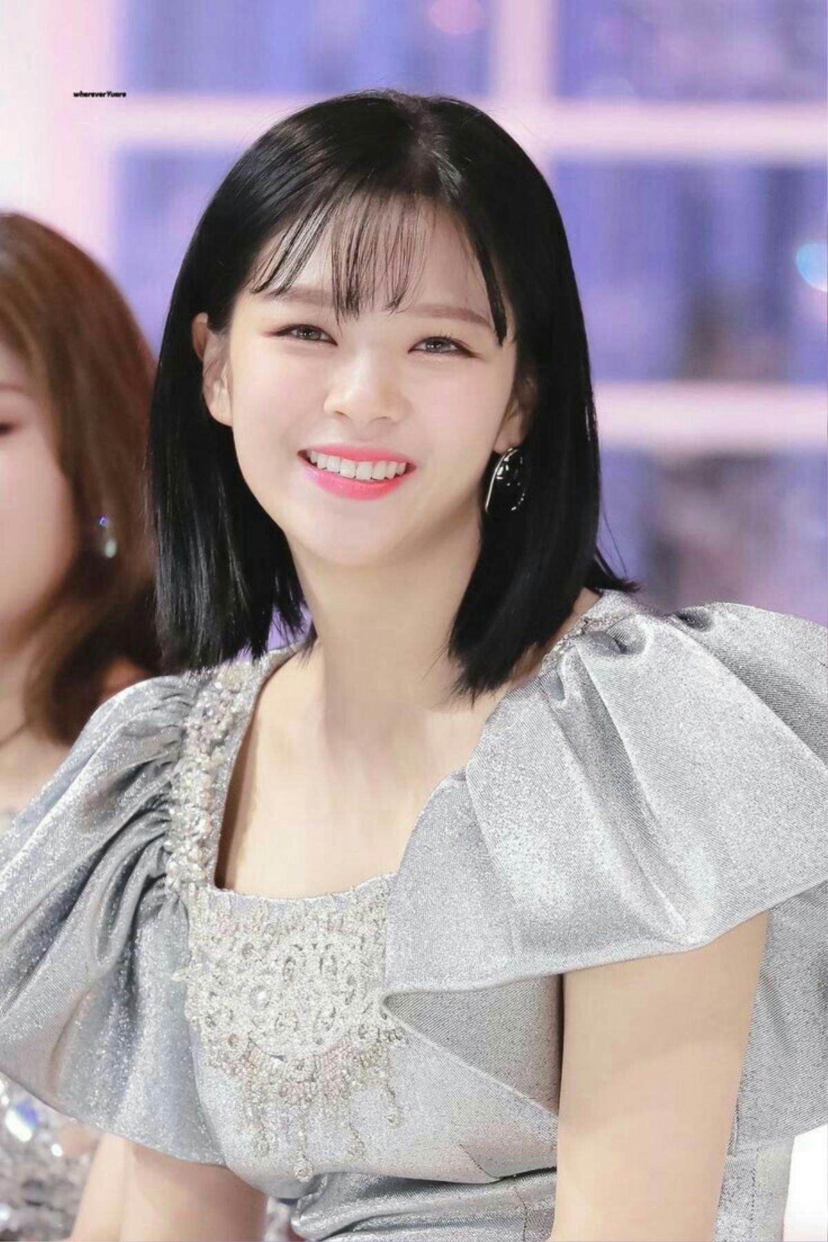 Jeongyeon nhăn mặt khi diễn cùng TWICE, dân mạng hoang mang 'Chuyện gì thế?' Ảnh 4