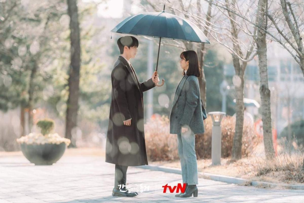 'Bạn cùng phòng của tôi là Gumiho' tập 8: Kang Ji Yong bất chấp liêm sỉ đi 'cua lại' Lee Hyeri Ảnh 10