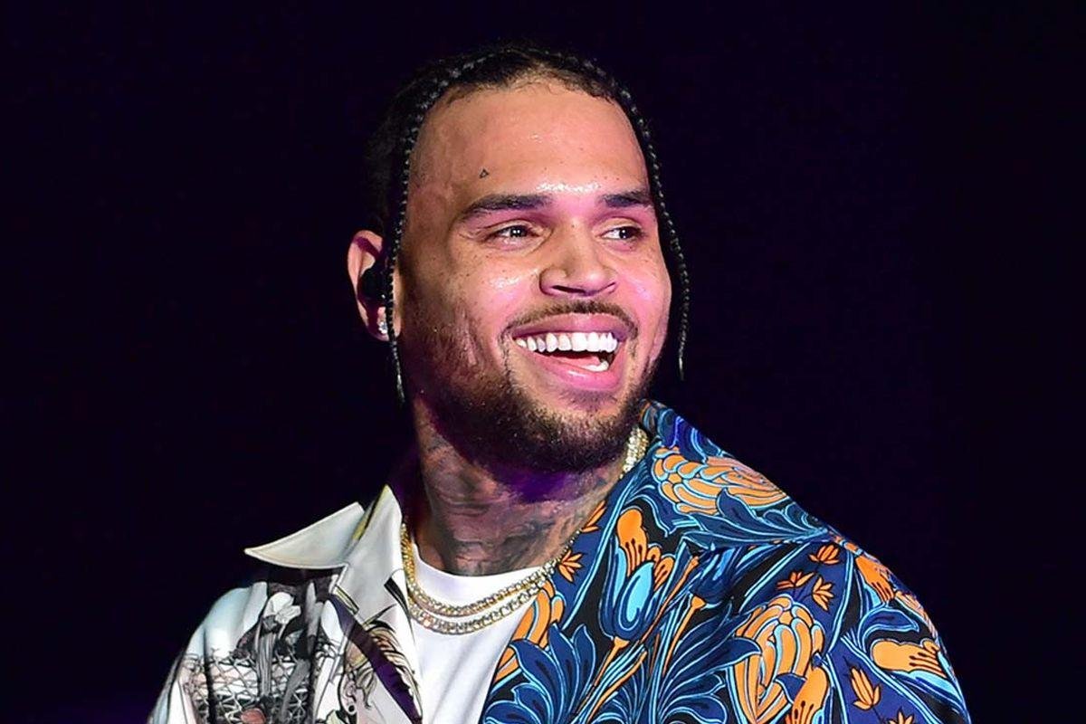 Chris Brown bị cáo buộc hành hung phụ nữ, người hâm mộ thở dài 'Ngựa quen đường cũ có khác' Ảnh 2