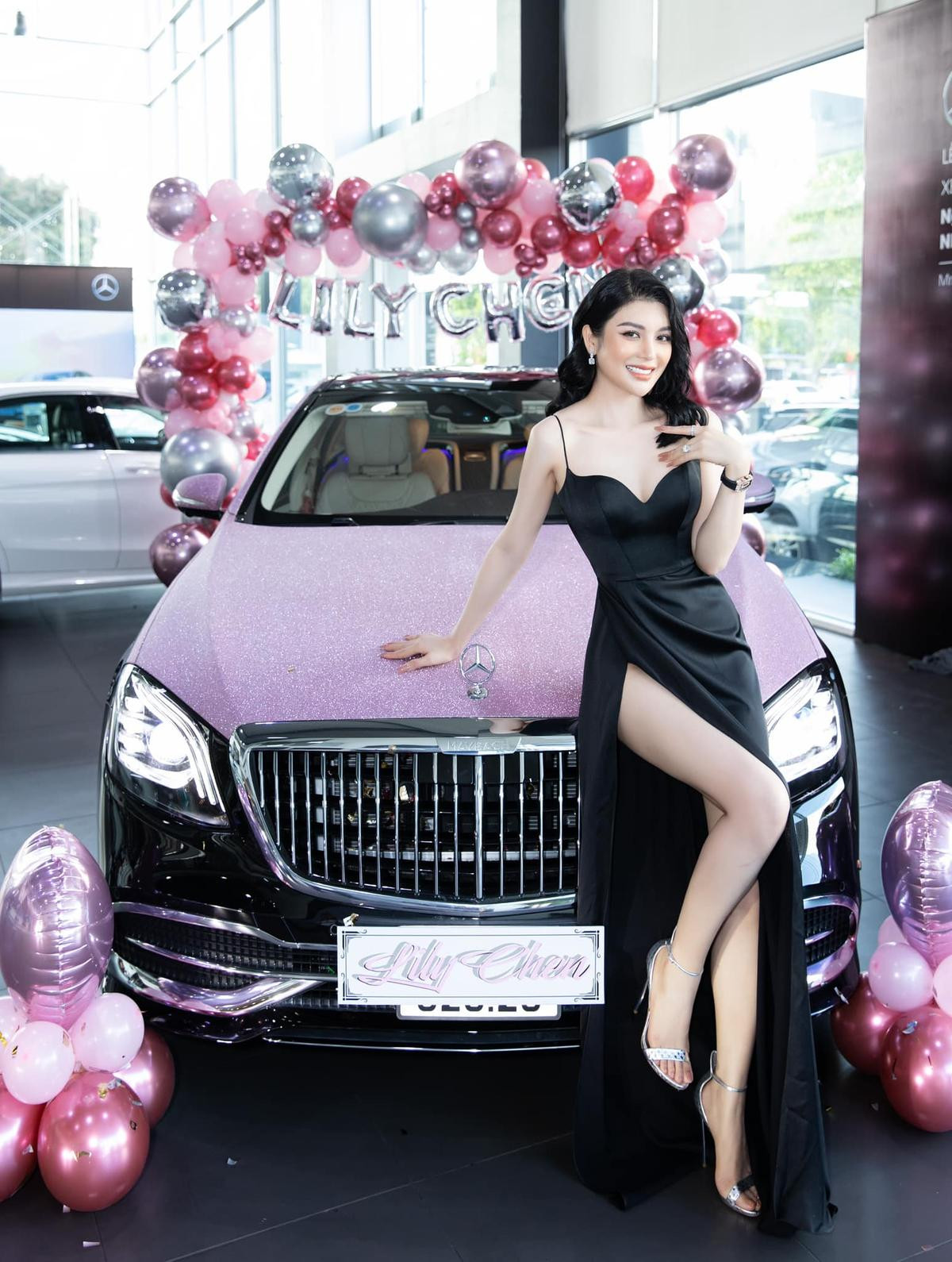 'Ngọc nữ Bolero' LiLy Chen có lai lịch ra sao khi sở hữu Maybach 9 tỉ ở tuổi 26? Ảnh 1