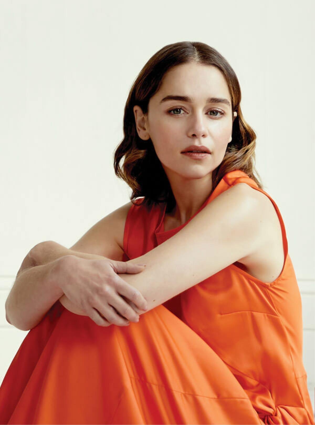 Bí quyết làm đẹp của 'mẹ rồng' Emilia Clarke Ảnh 5