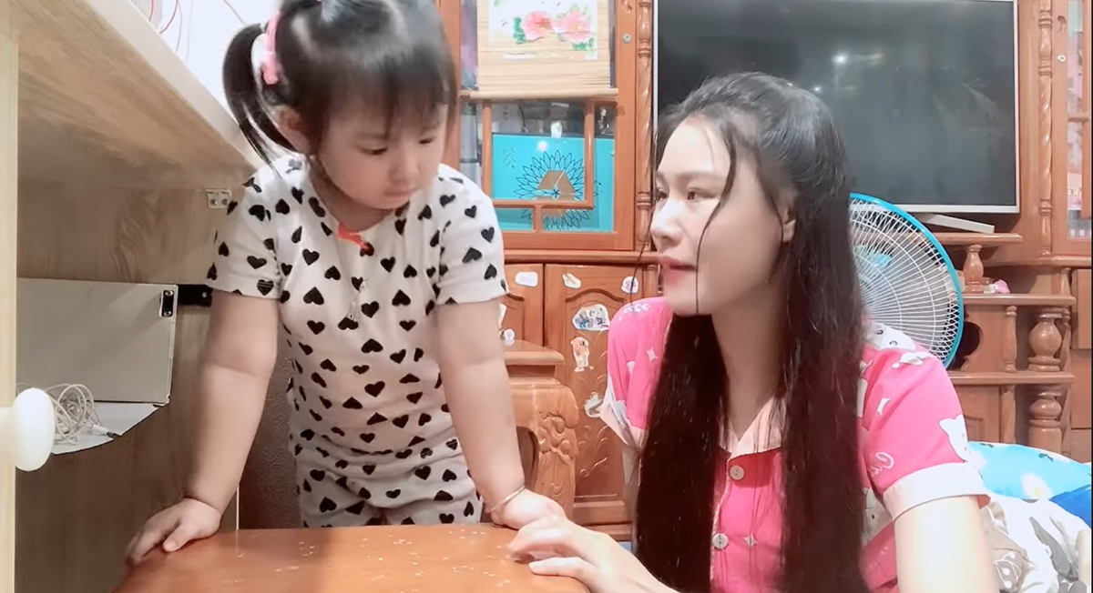 Bị đòi đốt nhà, đón đường, vợ hai ca sĩ Vân Quang Long cầu xin dân mạng buông tha để nuôi con Ảnh 4