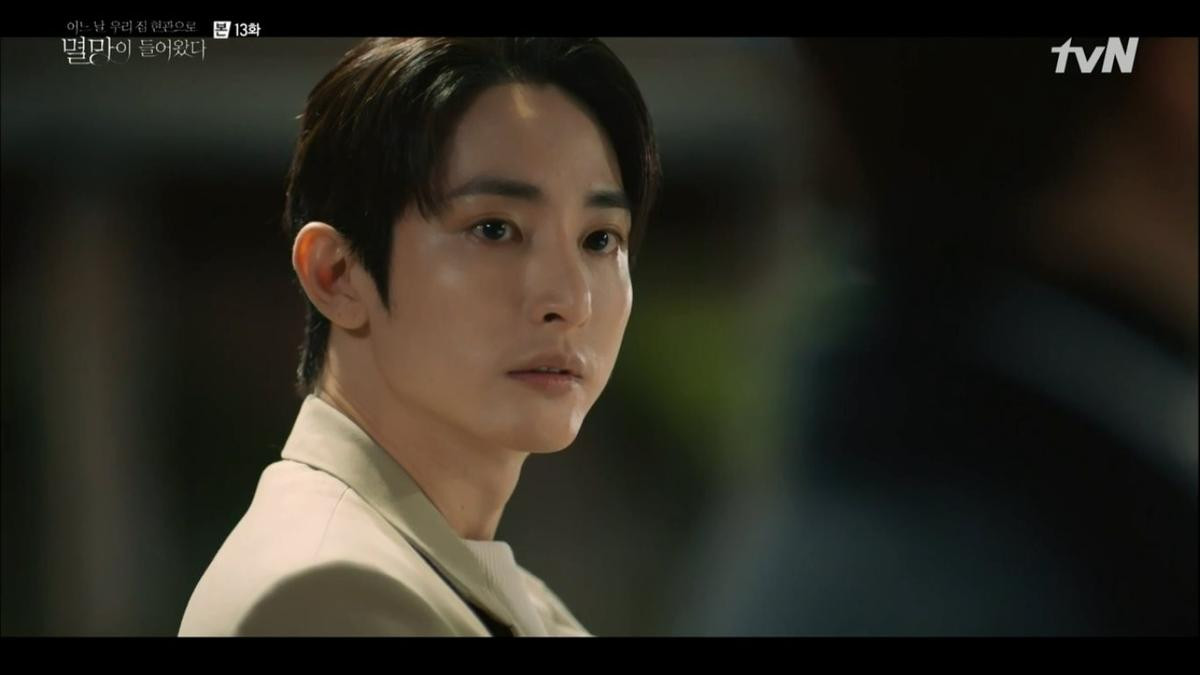 Những câu thoại của nam phụ Lee Soo Hyuk trong 'Doom at Your Service' khiến trái tim fan nữ 'tan chảy' Ảnh 7