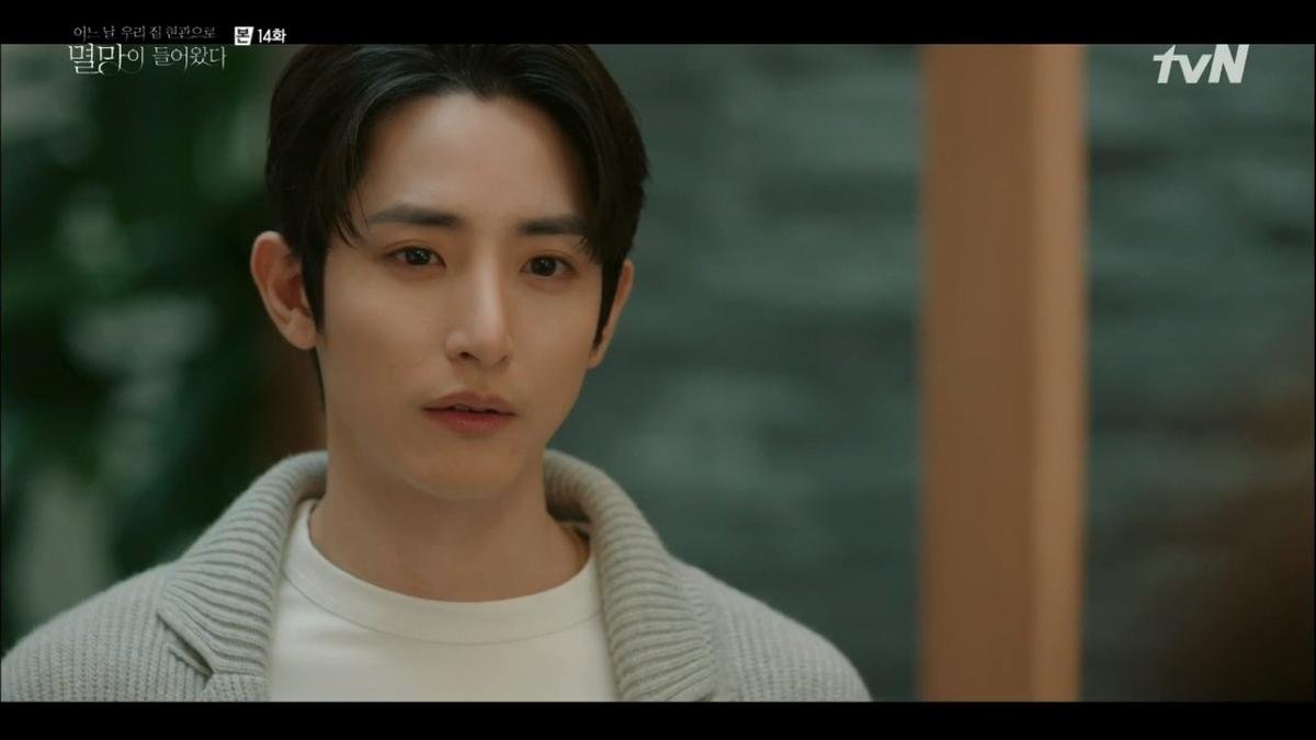 Những câu thoại của nam phụ Lee Soo Hyuk trong 'Doom at Your Service' khiến trái tim fan nữ 'tan chảy' Ảnh 8