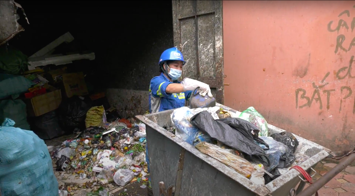 Nỗi đau người đàn ông một chân mưu sinh nơi đống rác bị nợ lương và mẹ đơn thân chăm mẹ già con dại Ảnh 14