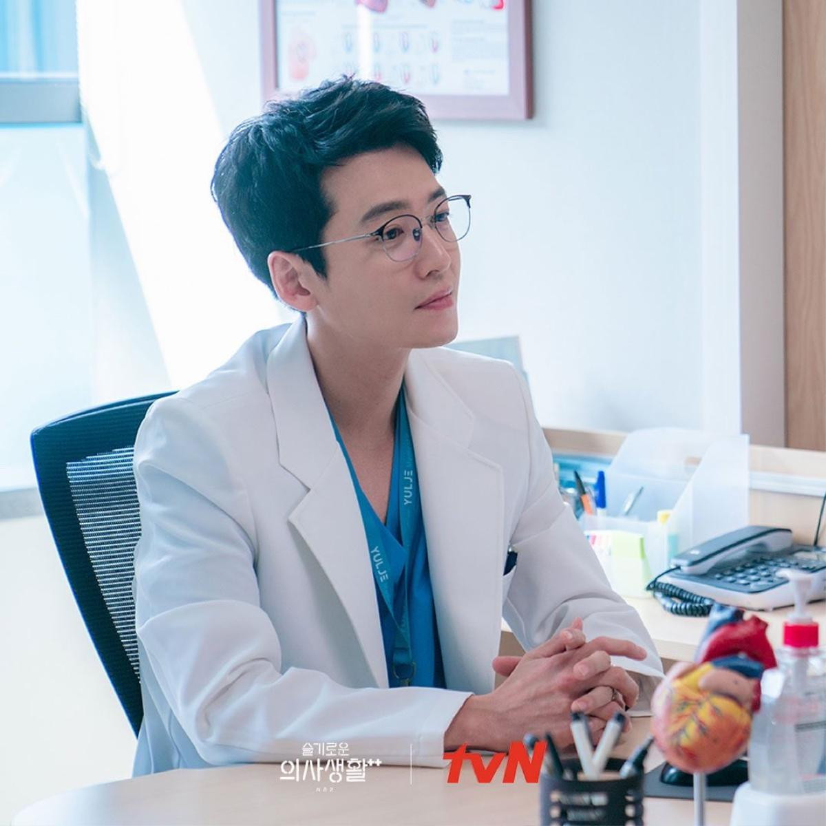 Phim 'Hospital Playlist 2' đạt rating cao nhất - Phim của Lee Hyeri rating giảm Ảnh 1