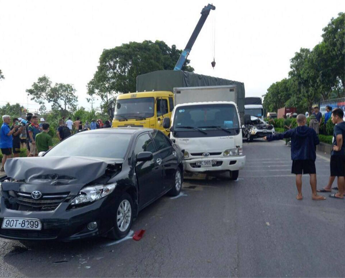 Thanh Hoá: 10 xe ô tô gặp tai nạn liên hoàn khiến 6 người thương vong Ảnh 1