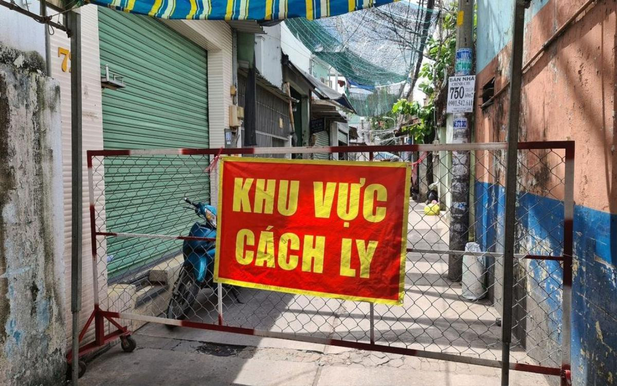 Chính thức: Tiếp tục phong tỏa 3 khu phố của phường An Lạc, quận Bình Tân thêm 7 ngày, kể từ 0h ngày 4/7 Ảnh 1