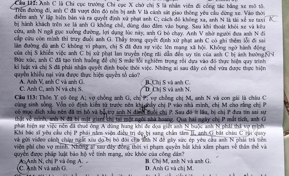 Đề thi môn giáo dục công dân bị đánh giá là phản cảm, tình huống đưa ra gay cấn như phim hành động Ảnh 1