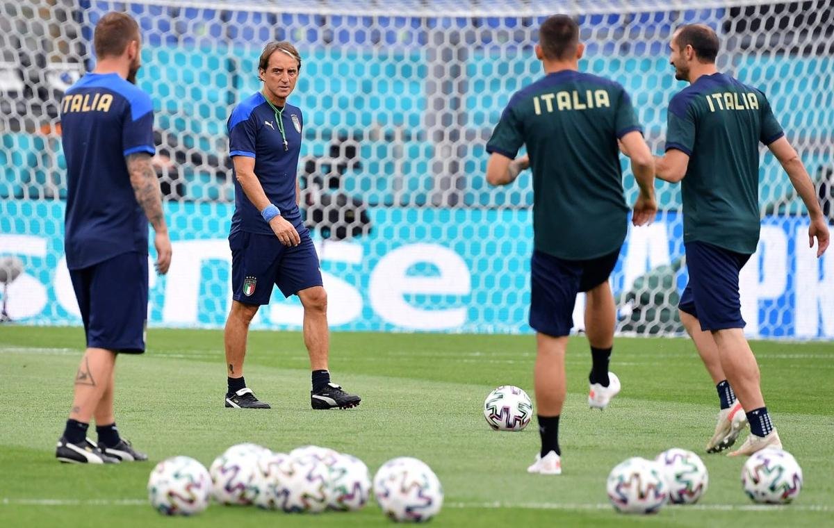 3 nhân viên truyền thông của Italia nhiễm Covid-19 trước thềm chung kết EURO 2020 Ảnh 1