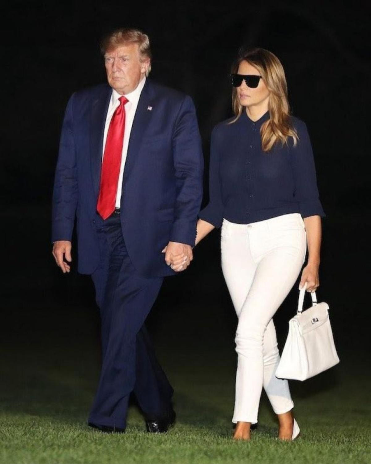 Cựu phu nhân tổng thống Mỹ Melania Trump hiếm hoi ra phố với set đồ kín đáo thu hút bao ánh nhìn Ảnh 5