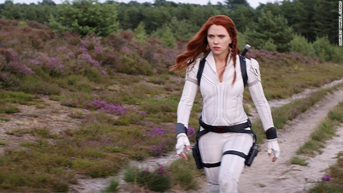 Review 'Black Widow': Lời tri ân muộn màng và đầy tiếc nuối dành cho đả nữ số 1 MCU Ảnh 2