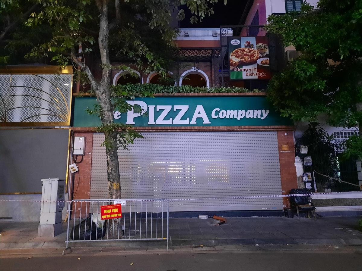 Tạm thời phong toả quán pizza ở Hà Nội, nơi đầu bếp kiêm shipper dương tính với SARS-CoV-2 Ảnh 1