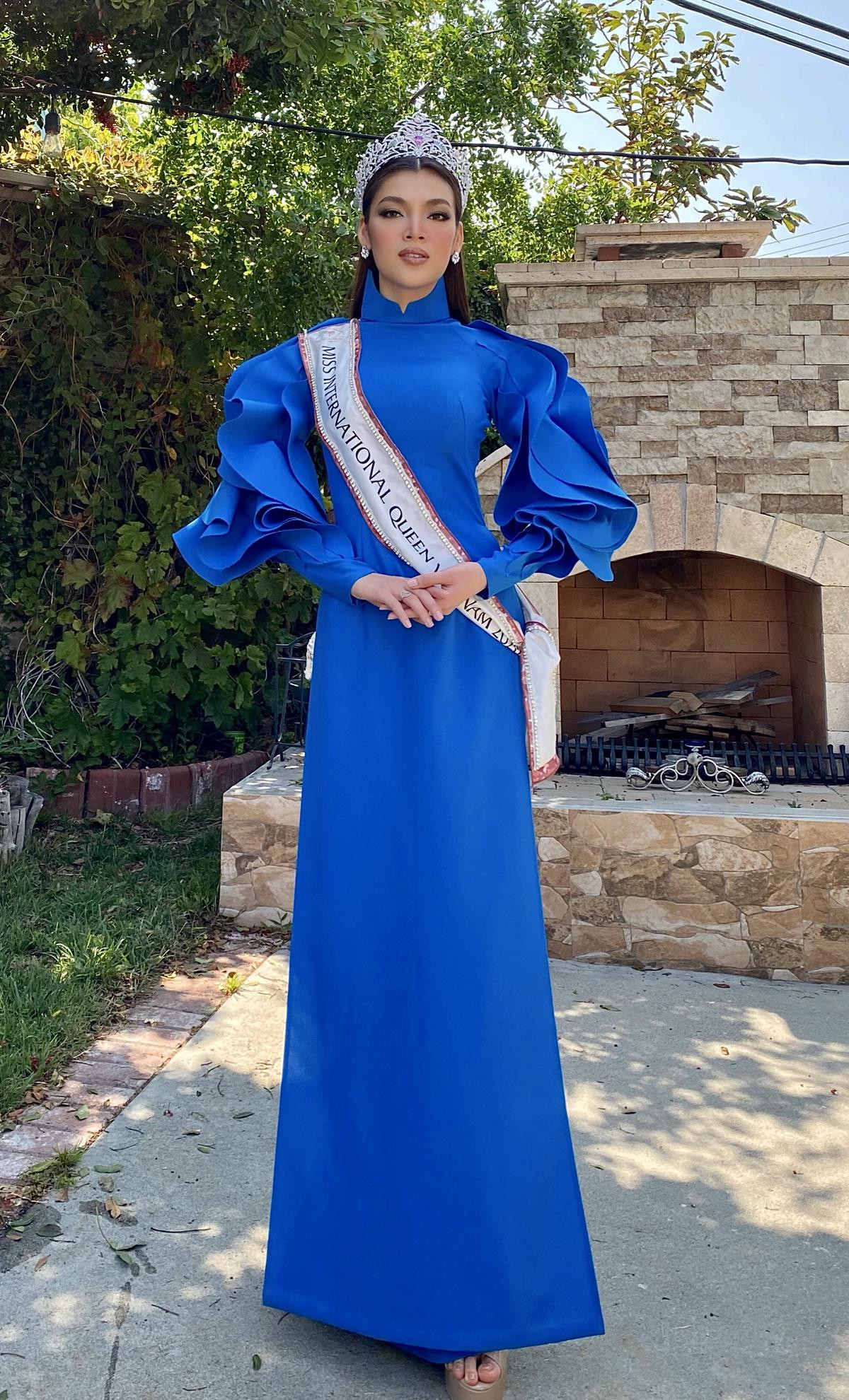 Hoa hậu Trân Đài mặc áo dài Việt tỏa sáng trên đất Mỹ: Sẵn sàng cho 'cuộc chiến' Miss International Queen Ảnh 8