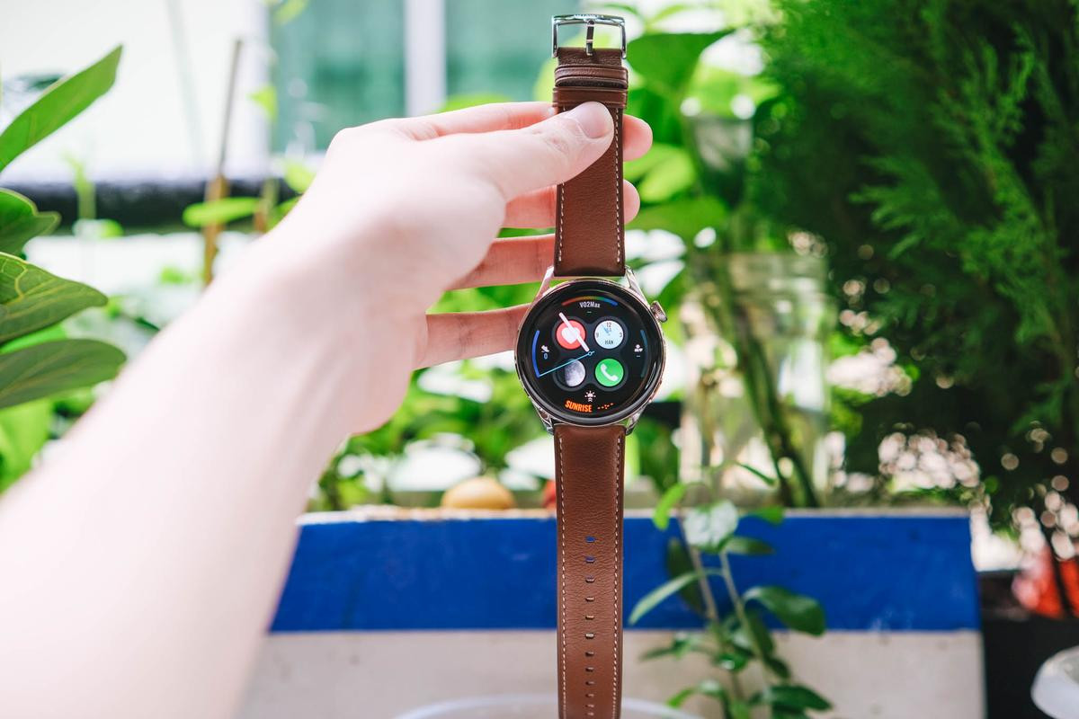 'Đập hộp' và trải nghiệm nhanh Huawei Watch 3: Thiết kế bóng bẩy, nhiều tính năng hay ho Ảnh 4