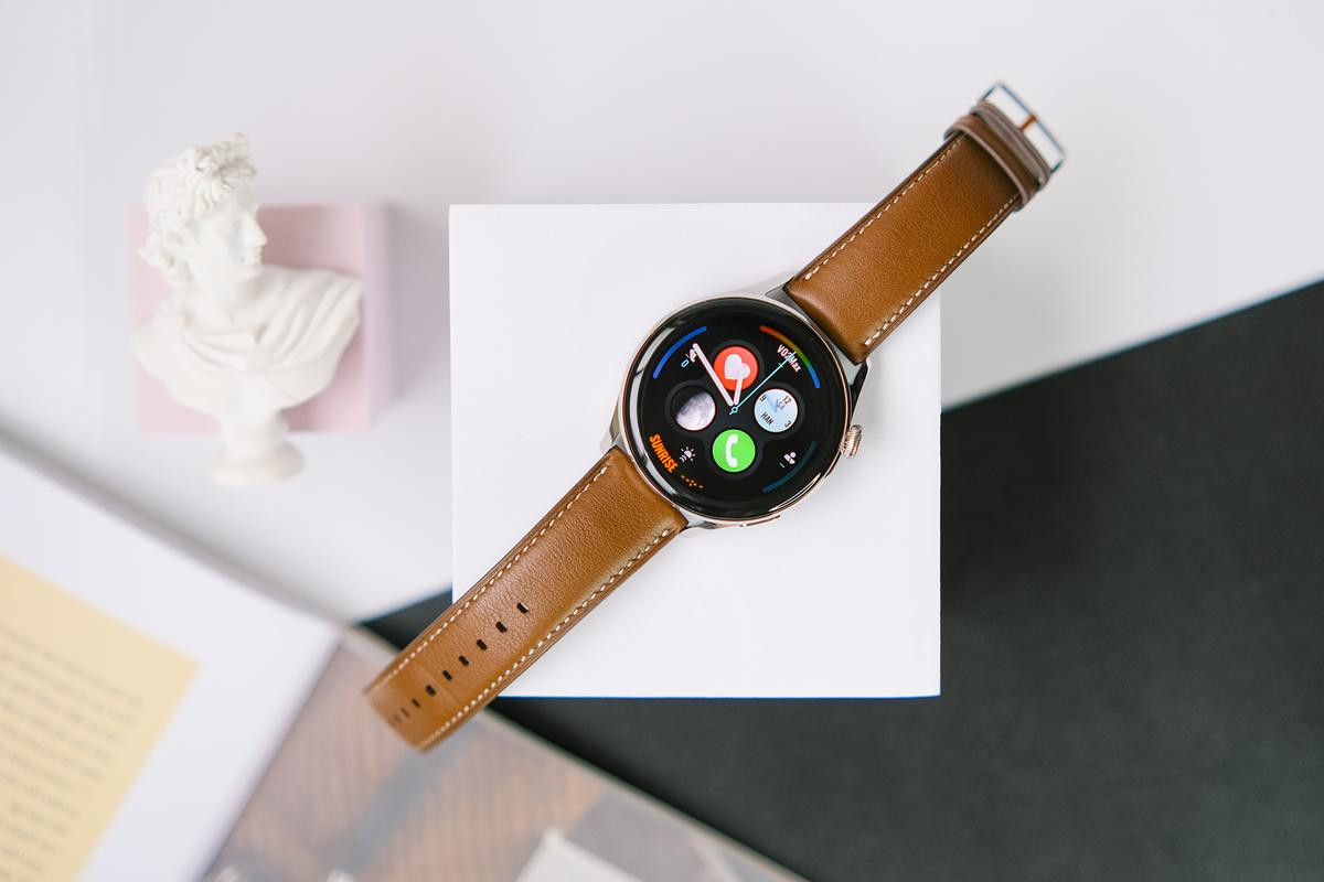 'Đập hộp' và trải nghiệm nhanh Huawei Watch 3: Thiết kế bóng bẩy, nhiều tính năng hay ho Ảnh 3