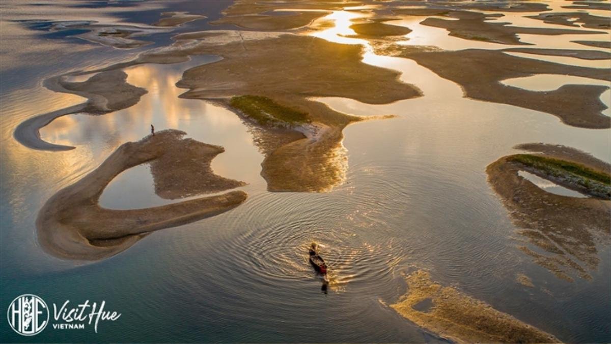 'Nàng thơ xứ Huế' đẹp mơ màng dưới mọi góc ảnh, sau dịch phải đến ngay xả stress Ảnh 1