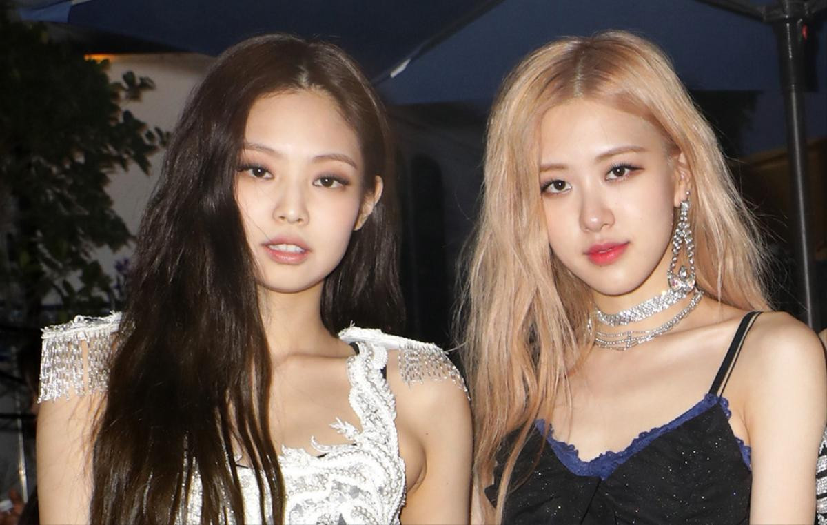 Bắt gặp 'thánh TikTok' Bella Poarch vui vẻ cùng Rose và Jennie (BlackPink): có khi ra nhạc mới rồi đây! Ảnh 1