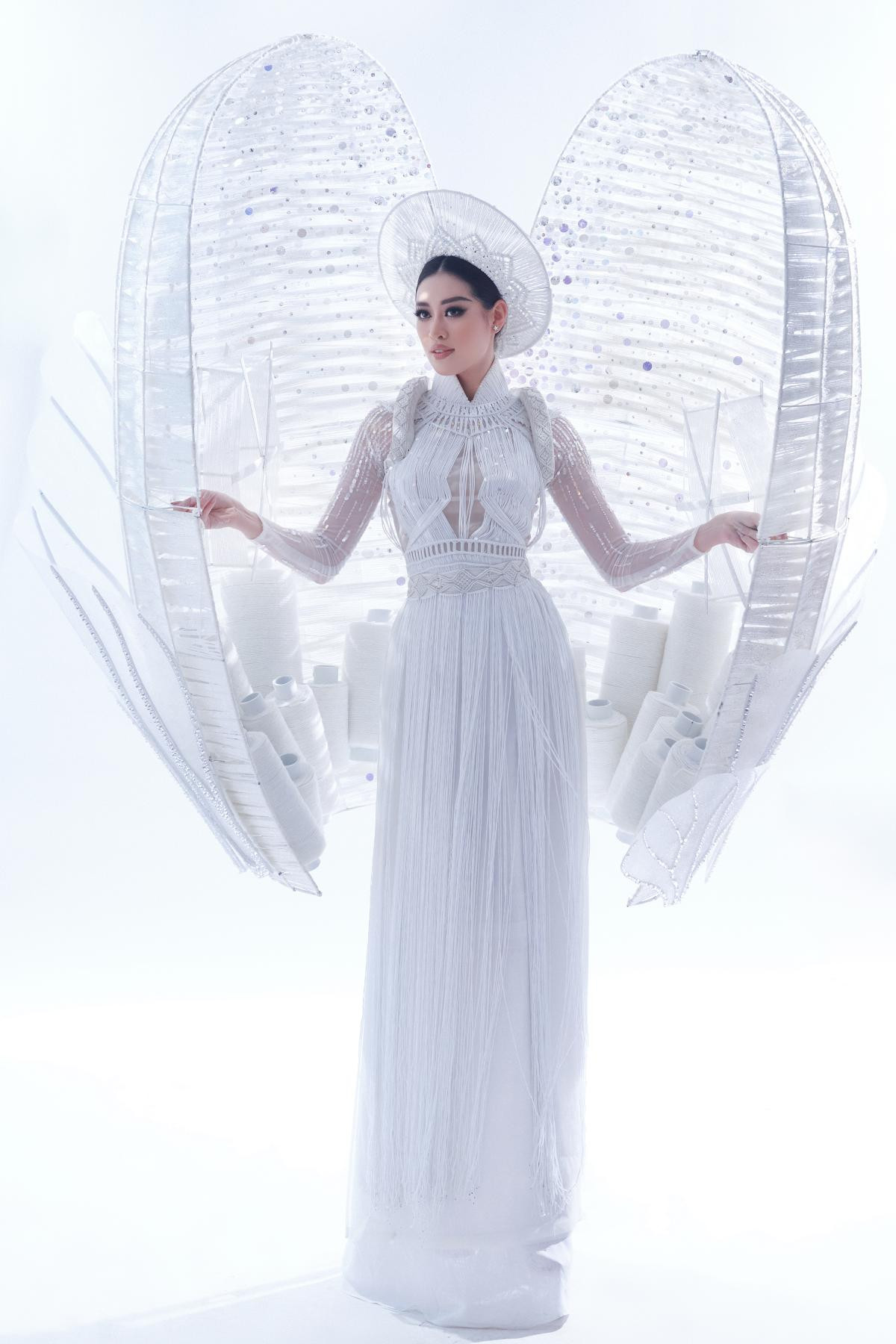 National Costume của Kim Duyên gửi tới Miss Universe mang đậm văn hóa miền Tây: Cầu kì hơn cả Kén Em Ảnh 7