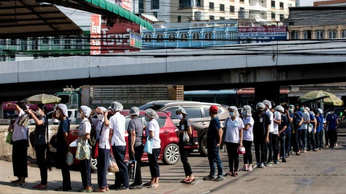 Thủ tướng Thái Lan yêu cầu giải pháp cho tình trạng bệnh nhân Covid-19 chết trên đường phố Ảnh 1