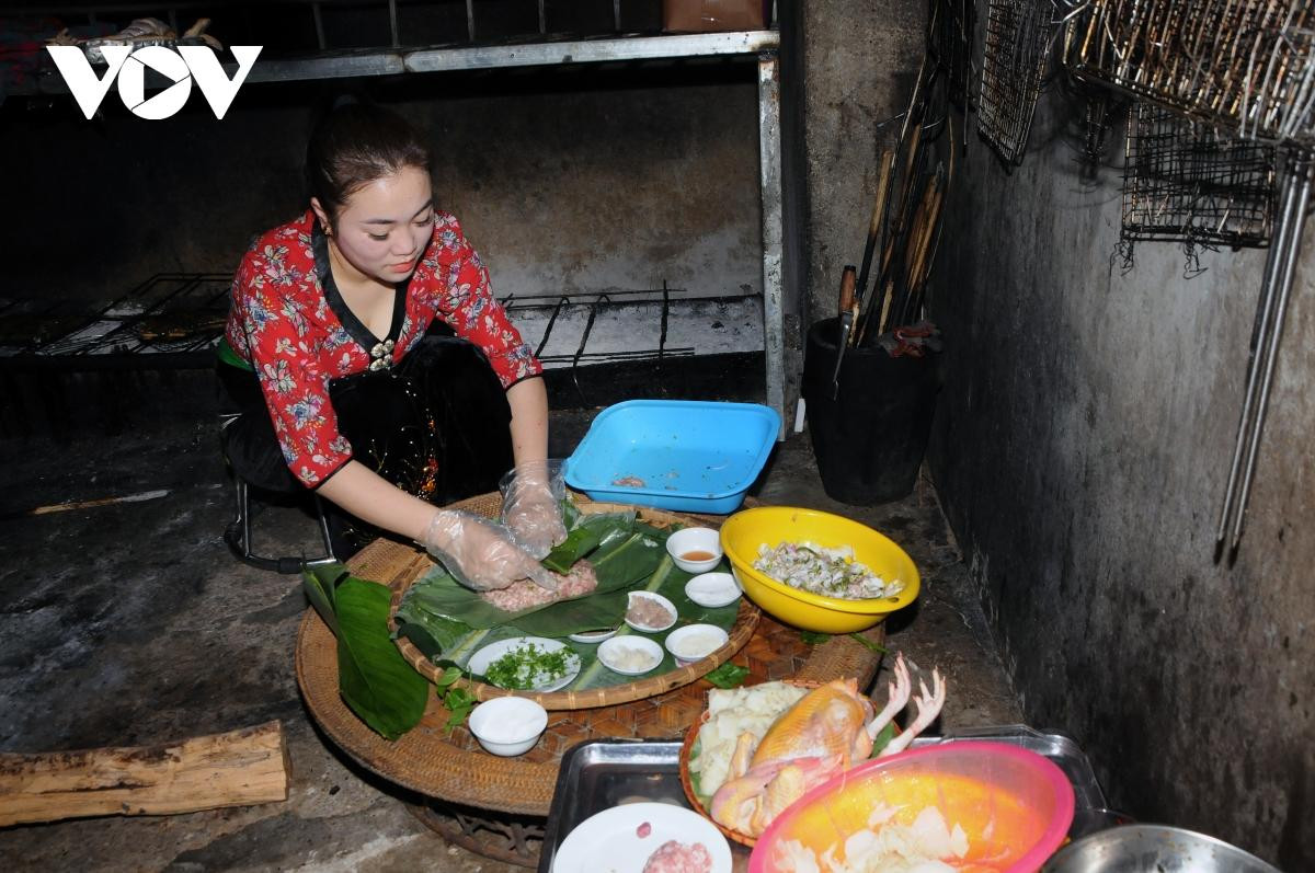 Lên Sơn La thưởng thức món ăn hấp dẫn từ hoa ban Ảnh 15