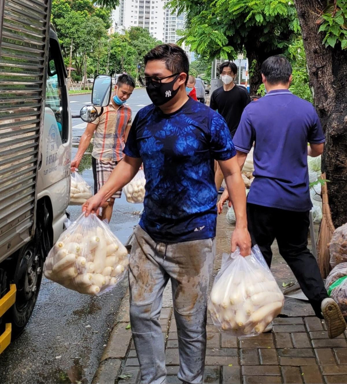 'Người tình' của bầu Đức, bầu Thắng, bầu Hải lặng lẽ 'toả hương' giữa mùa COVID-19 Ảnh 1