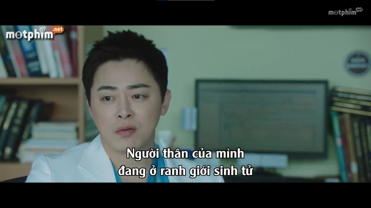 'Hospital Playlist 2' tập 7: Sau 2 tuần trở lại, Min Ha gặp mẹ chồng, Jeong Won cầu hôn thành công? Ảnh 6