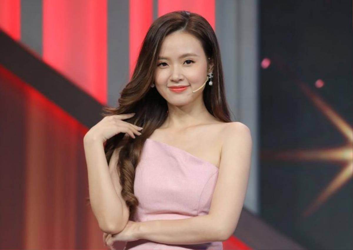 Giữa bão drama ngập tràn showbiz, Midu đăng đàn đầy ẩn ý: 'Đời người ngắn ngủi, chỉ mong giữ mình an yên' Ảnh 3