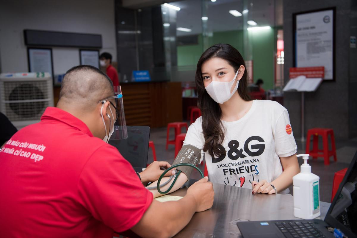 Dàn Hoa hậu - Á hậu đi hiến máu, nghĩa cử cao đẹp khiến fan xúc động Ảnh 2