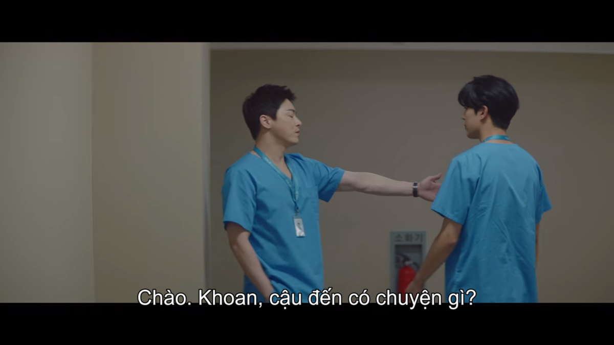 Tập 8 'Hospital Playlist 2': Mẹ Jeong Won nhập viện, Jun Wan gặp lại người cũ sau bao ngày nhớ nhung Ảnh 16