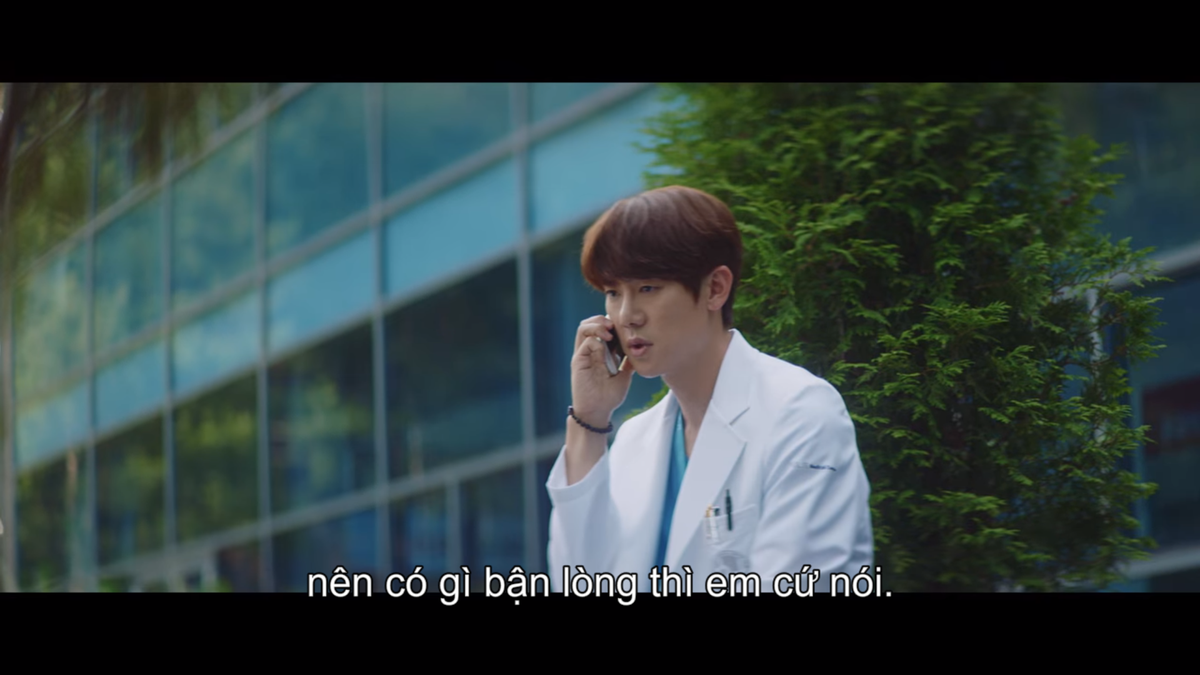 Tập 8 'Hospital Playlist 2': Mẹ Jeong Won nhập viện, Jun Wan gặp lại người cũ sau bao ngày nhớ nhung Ảnh 5