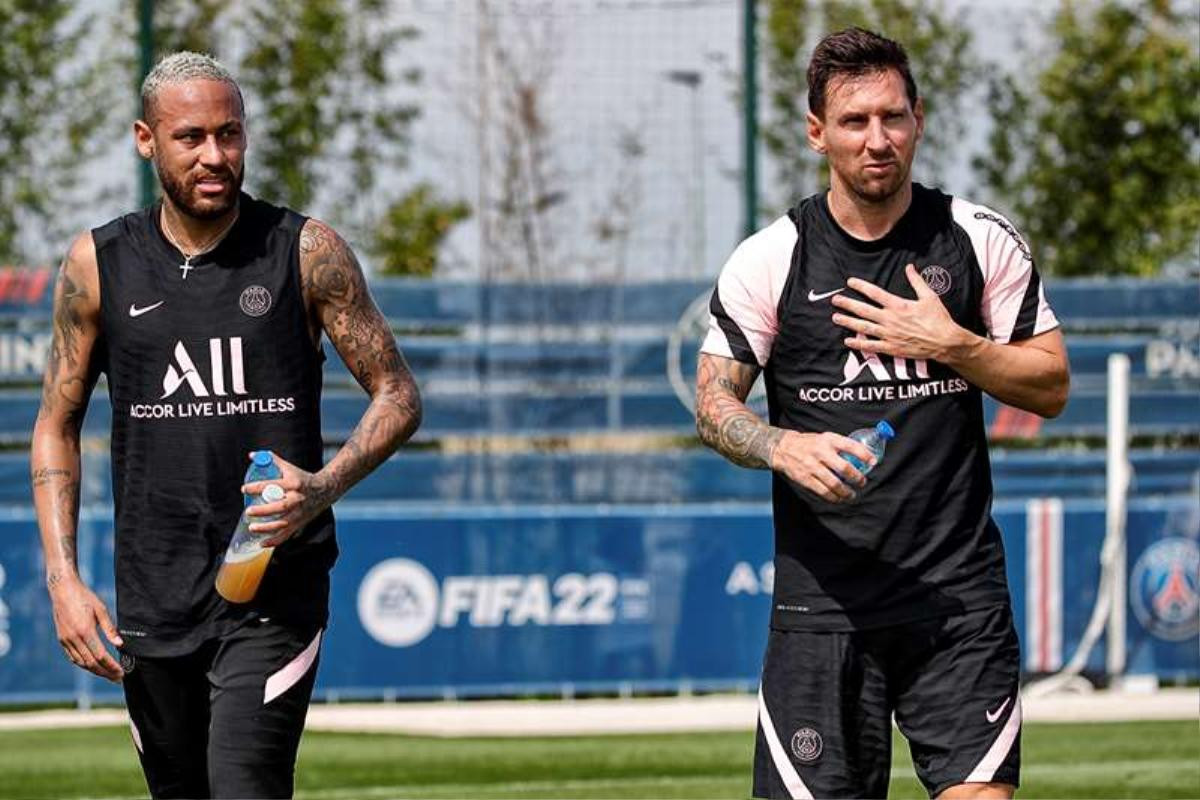 Messi và Ramos ôm nhau thắm thiết trong buổi tập của PSG Ảnh 15