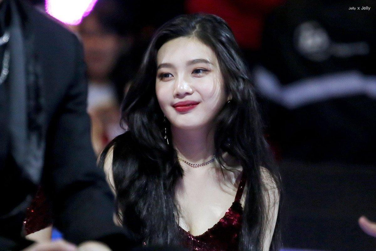 Fan trầm trồ sự thật đằng sau màn thả dáng quyến rũ huyền thoại của Joy (Red Velvet) tại MAMA 2017 Ảnh 9